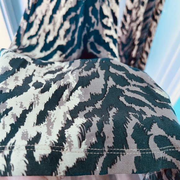 ❌SOLD❌ Spell & the Gypsy Vintage Hendrix Bells - Picture 8 of 10